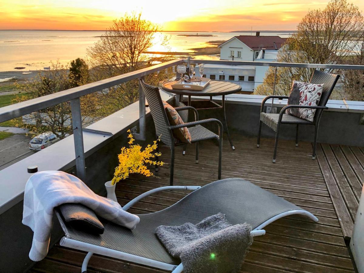Sunset Dream Apartment With A Panoramic Seaview Haapsalu Exterior photo