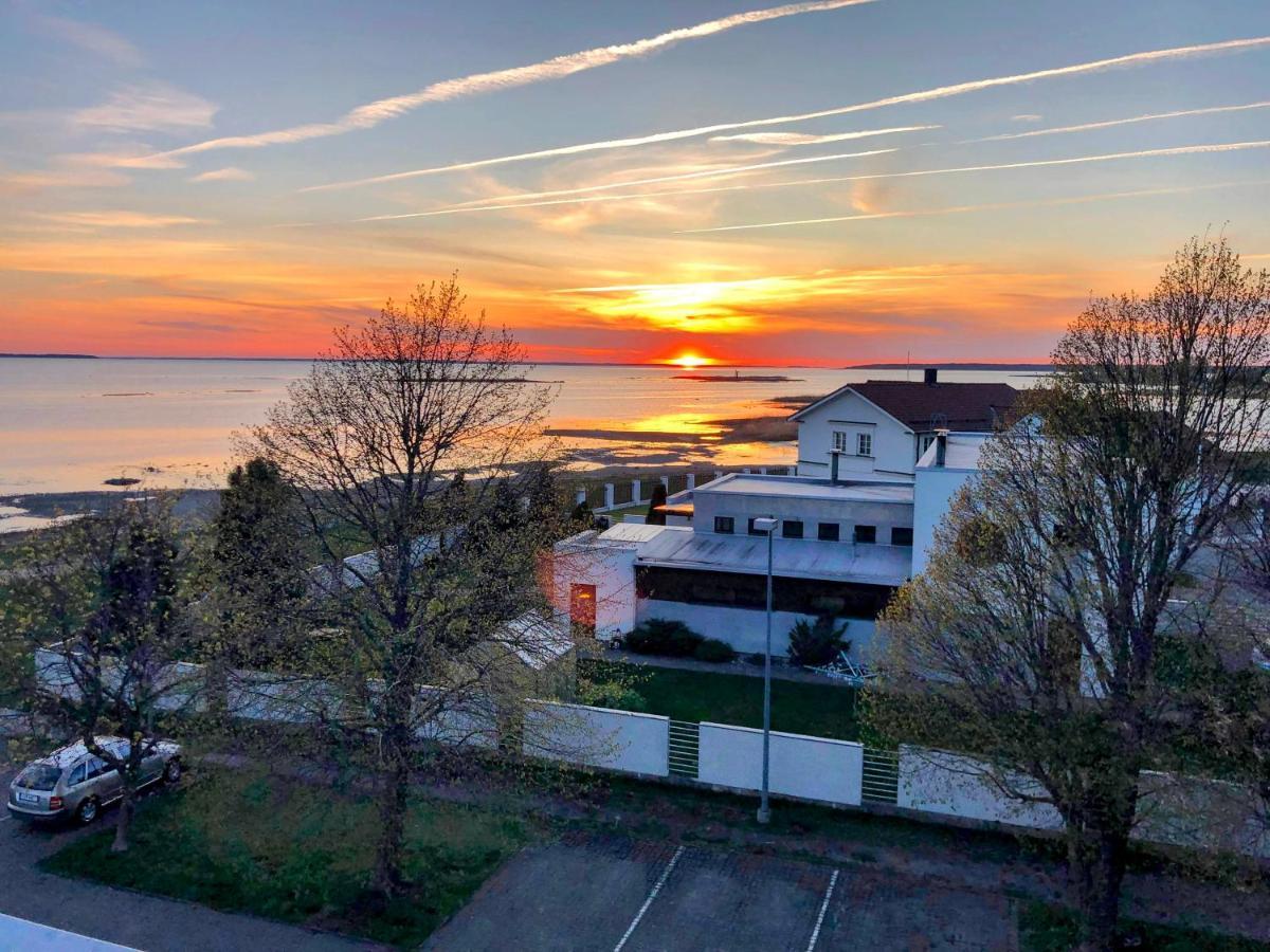 Sunset Dream Apartment With A Panoramic Seaview Haapsalu Exterior photo