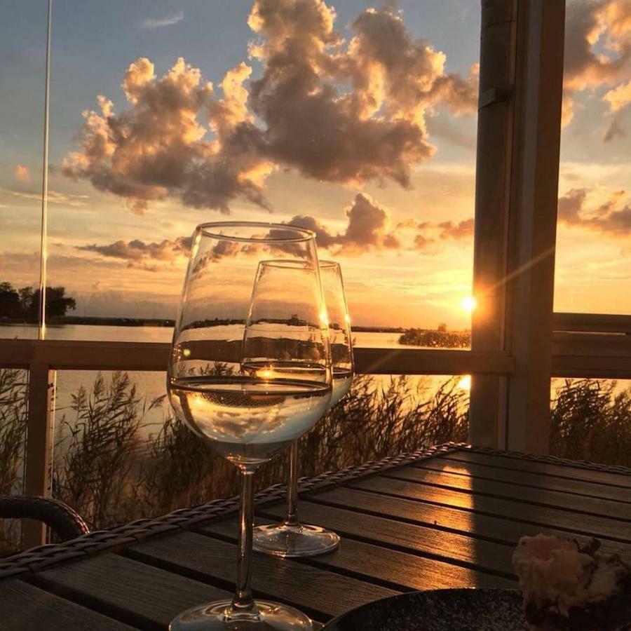 Sunset Dream Apartment With A Panoramic Seaview Haapsalu Exterior photo